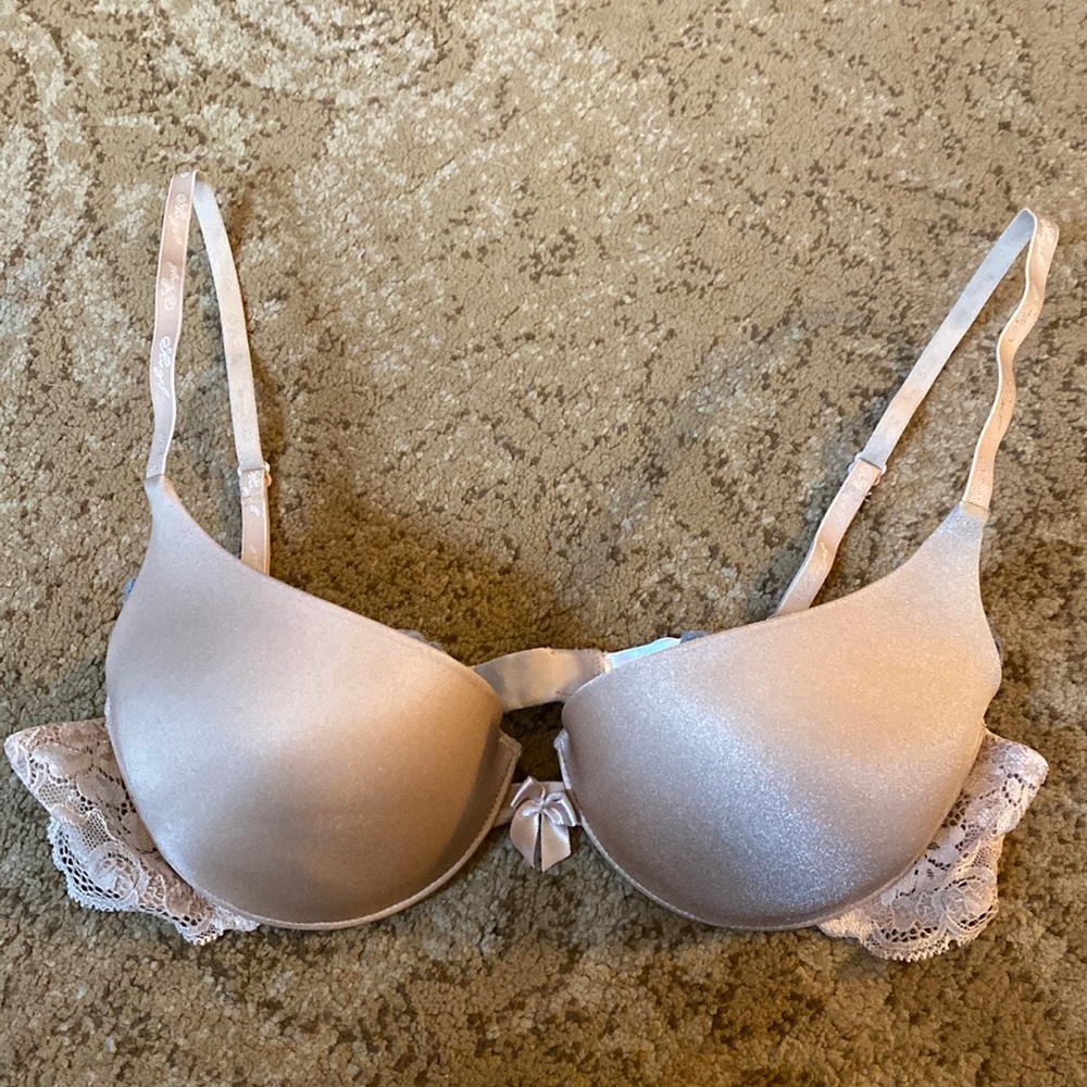 Victoria’s Secret push up bra size 34A